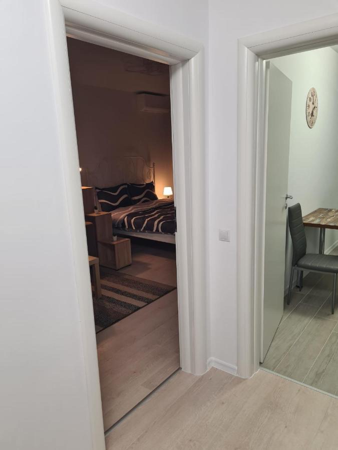 Ghencea 158 L2 * Bucureşti
