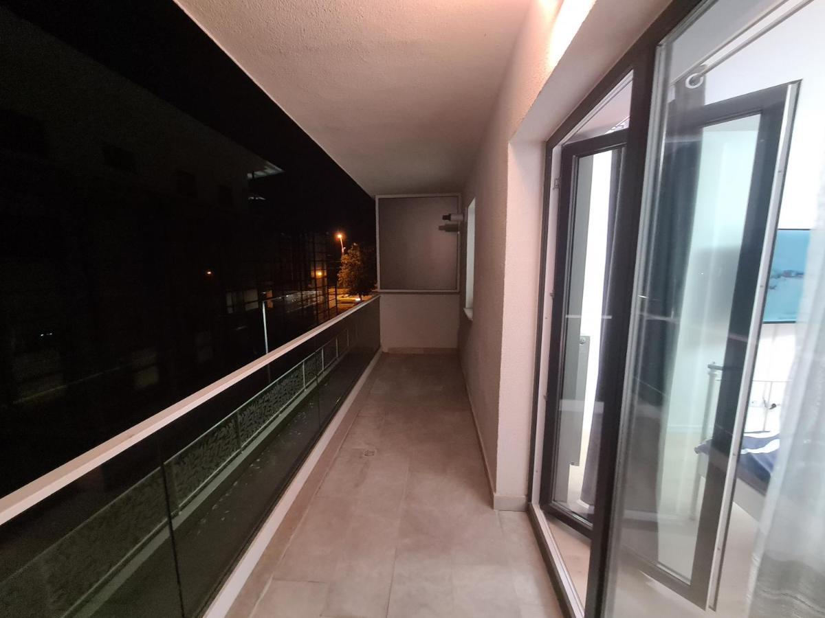 Apartament Ghencea 158 L2 Bucureşti